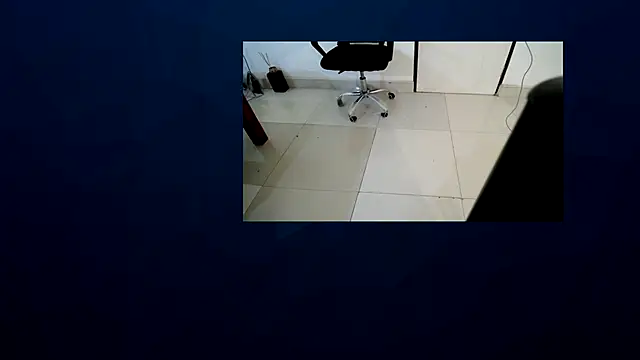 Snapshot of SophiaVee chatting on July 18, 2026, 1:37 pm SophiaVee online show from July 18, 2026, 1:37 pm