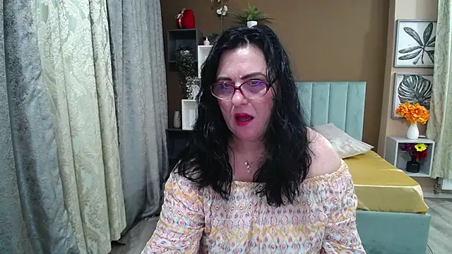 Snapshot of ValerieSmithsx chatting on May 31, 2026, 5:48 am ValerieSmithsx online show from May 31, 2026, 5:48 am