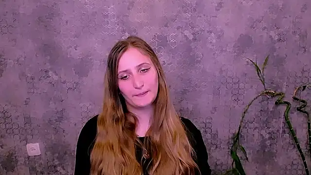 Jenny smille  online show from May 19, 2026, 11:49 am