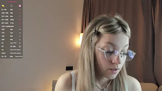 NovaOliphant online show from June 11, 2026, 7:45 pm