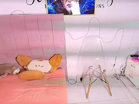 Monika teenn online show from June 29, 2026, 9:37 pm
