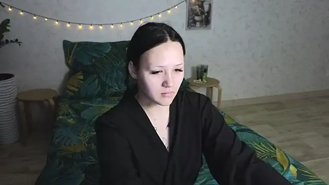 Tori cute online show from June 22, 2026, 2:35 am