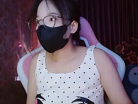 Julie Ulie online show from June 26, 2026, 2:10 pm