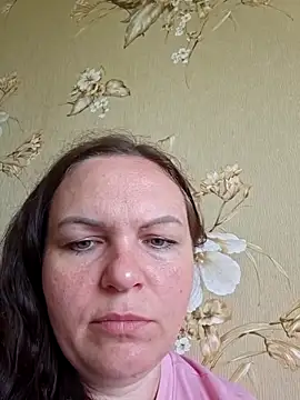 Snapshot of Meri_a chatting on June 6, 2026, 9:58 am Meri a online show from June 6, 2026, 9:58 am