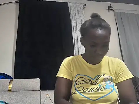 sexyleah25 online show from July 5, 2026, 8:16 pm