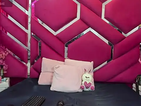 Emmy Sweet 69 online show from June 3, 2026, 1:36 pm