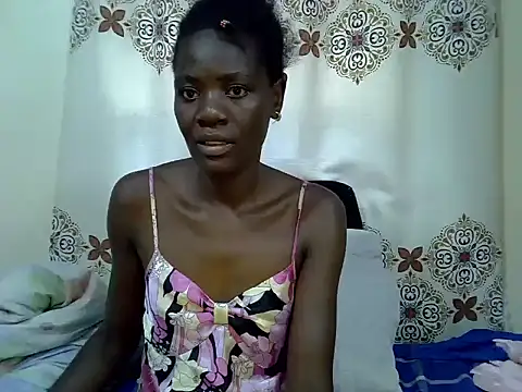 Snapshot of PetiteMelaninn chatting on June 3, 2026, 12:52 pm PetiteMelaninn online show from June 3, 2026, 12:52 pm