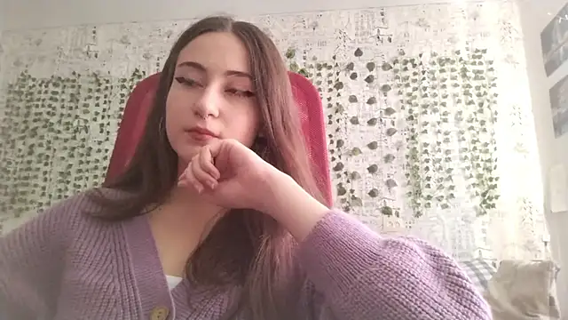 Pollykiss online show from July 16, 2026, 10:43 am