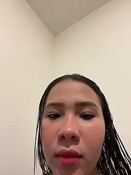 bellaroch online show from June 17, 2026, 1:52 am