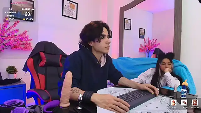 Snapshot of Chlloe_Fox chatting on July 13, 2026, 6:22 pm Chlloe Fox online show from July 13, 2026, 6:22 pm
