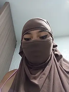 Snapshot of Samira_1 chatting on June 19, 2026, 8:23 pm Samira 1 online show from June 19, 2026, 8:23 pm