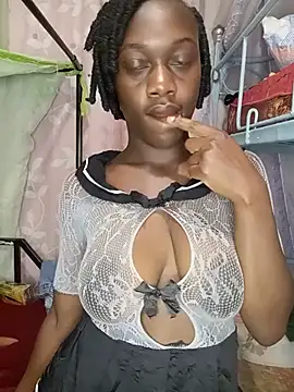 Paulahaze online show from July 3, 2026, 8:15 pm