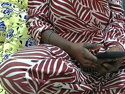 Snapshot of DripDiva chatting on June 9, 2026, 5:30 am DripDiva online show from June 9, 2026, 5:30 am