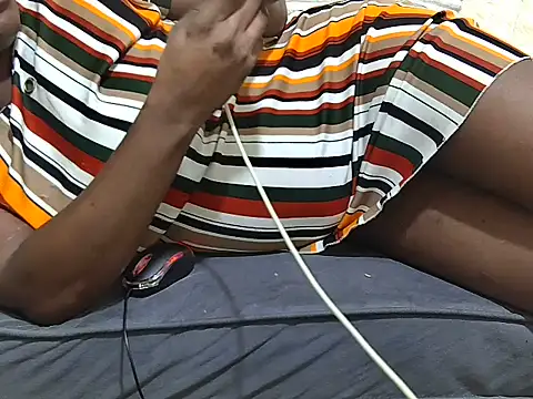 Snapshot of DripDiva chatting on June 18, 2026, 9:19 pm DripDiva online show from June 18, 2026, 9:19 pm