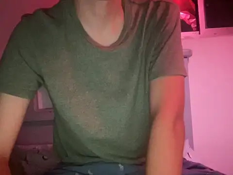 candyperfumeboy online show from June 26, 2026, 5:12 am