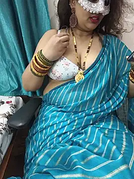 Snapshot of kavyabhabhi chatting on July 13, 2026, 4:43 pm kavyabhabhi online show from July 13, 2026, 4:43 pm