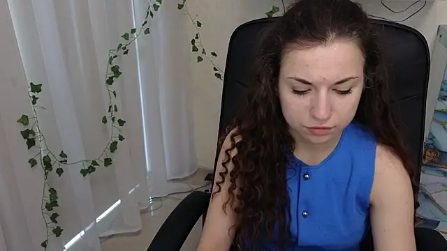 Ulyanixx online show from June 4, 2026, 4:07 am