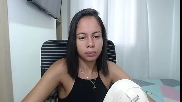 Valeria Santos  online show from May 27, 2026, 2:47 pm