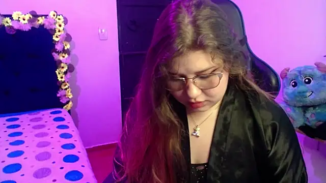 mary shucsika online show from June 4, 2026, 4:07 am