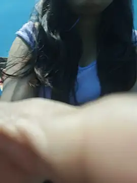 Raginilove online show from June 1, 2026, 4:31 pm