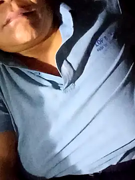 Snapshot of Bong_sexy chatting on July 12, 2026, 8:55 pm Bong sexy online show from July 12, 2026, 8:55 pm