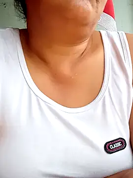 Snapshot of Bong_sexy chatting on July 18, 2026, 11:52 pm Bong sexy online show from July 18, 2026, 11:52 pm