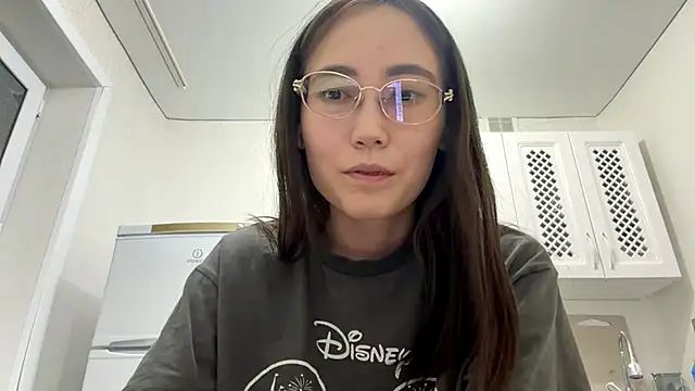 Snapshot of VickieTrudo chatting on June 21, 2026, 9:17 pm VickieTrudo online show from June 21, 2026, 9:17 pm