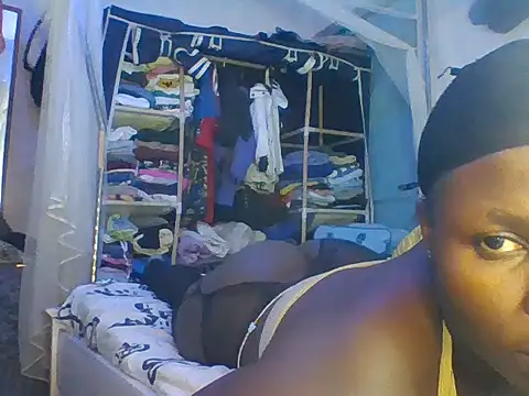 Chocolatesmiles online show from June 1, 2026, 9:05 pm