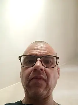 Gaceru01006 online show from June 3, 2026, 2:33 pm