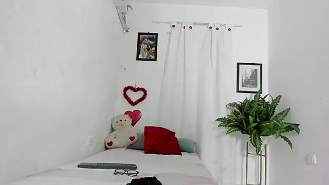 keilyy smith online show from June 3, 2026, 7:19 pm