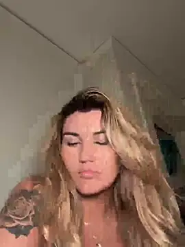Snapshot of thebeachyblonde chatting on July 14, 2026, 3:11 am thebeachyblonde online show from July 14, 2026, 3:11 am