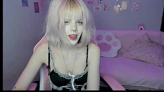 VelvetAlice online show from July 14, 2026, 8:36 pm