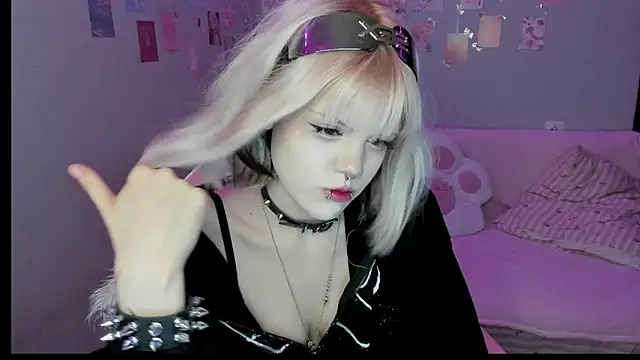 VelvetAlice online show from July 16, 2026, 9:10 pm