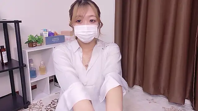 Riona H online show from June 3, 2026, 11:35 am