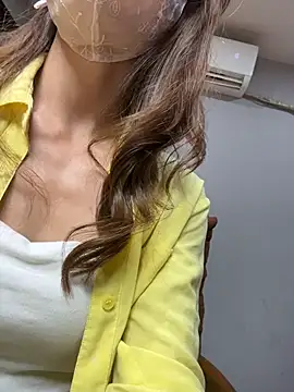 kiss loo online show from June 4, 2026, 11:27 am