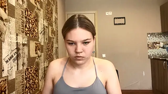 HellyRay online show from June 3, 2026, 1:03 pm