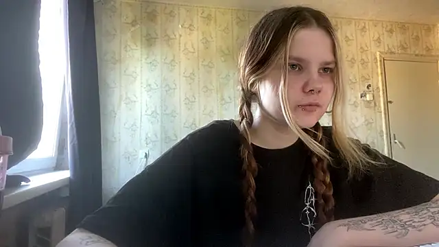Snapshot of SusanaLeichty chatting on July 17, 2026, 2:56 pm SusanaLeichty online show from July 17, 2026, 2:56 pm