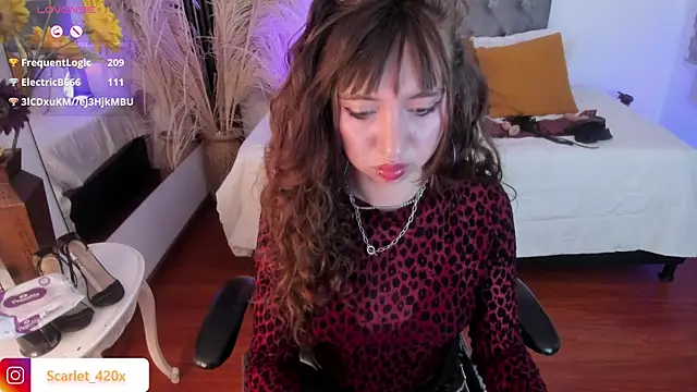 Scarlett  Cooper  1 online show from June 3, 2026, 2:55 pm