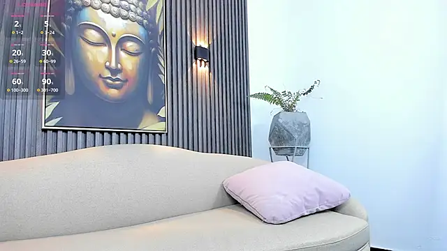 dalilaa   online show from June 19, 2026, 4:11 pm