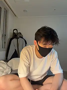 k-kinky online show from June 4, 2026, 4:57 pm