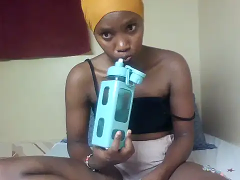 Snapshot of Dimples_doll chatting on June 1, 2026, 11:28 pm Dimples doll online show from June 1, 2026, 11:28 pm