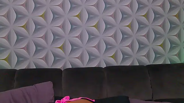 Snapshot of Mina_Babe chatting on April 2, 2026, 8:34 am Mina Babe online show from April 2, 2026, 8:34 am