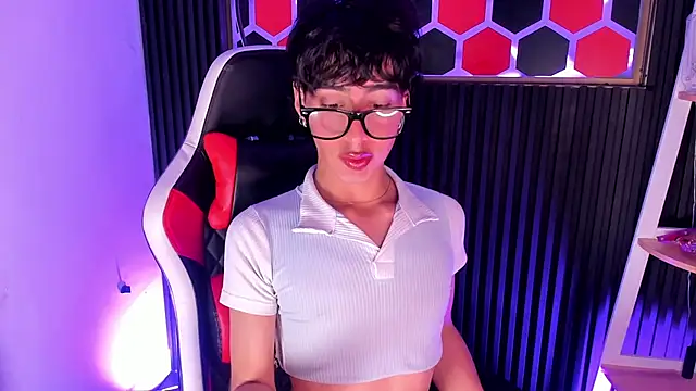 SantyFoxxs online show from June 3, 2026, 3:31 am