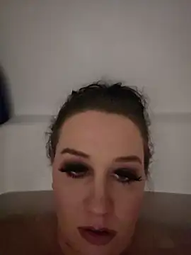 CreamVixen online show from June 1, 2026, 2:35 am