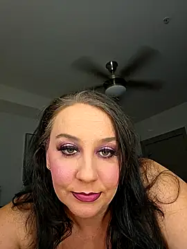 Snapshot of CreamVixen chatting on July 9, 2026, 12:48 am CreamVixen online show from July 9, 2026, 12:48 am