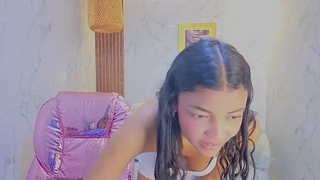 valentina gomez s online show from June 2, 2026, 12:40 pm