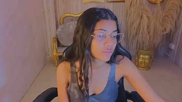 valentina gomez s online show from June 30, 2026, 12:39 pm