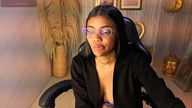valentina gomez s online show from July 18, 2026, 1:04 pm