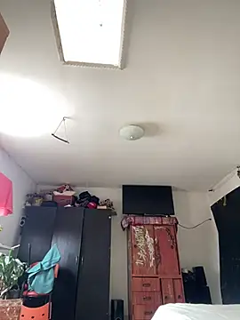 Snapshot of -Cattleya- chatting on June 13, 2026, 1:42 pm -Cattleya- online show from June 13, 2026, 1:42 pm