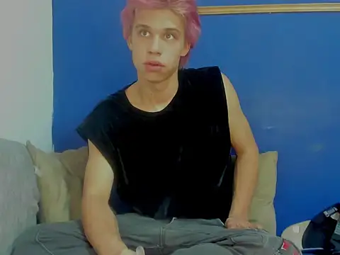 littlement23cm online show from June 2, 2026, 5:31 am